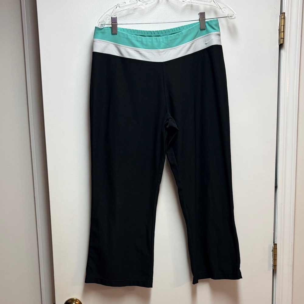 Nike women’s capri workout leggings (Black, White and Teal)